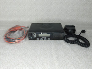 Motorola Cm300 Vhf 136-174mhz 32 channel Aam25Kqf9Aa1An 45 watt mobile radio