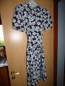 VINTAGE LADIES DRESS - Picture 1 of 3