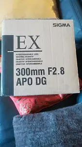 Sigma (for Nikon F Mount) 300mm f/2.8 DG EX APO 300/2.8 Like New in Original Packaging Box - Picture 1 of 12