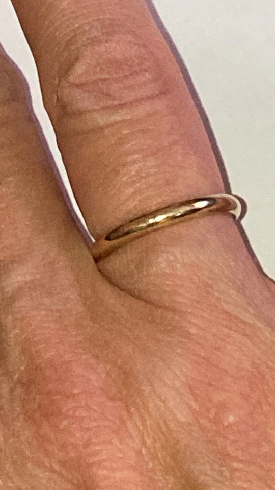 Solid 14k Yellow Gold Women’s Wedding Band, Size 6, 2.1 Grams - Image 1 of 4