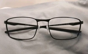 NUEVO MARCO DE GAFAS OAKLEY OX3227-0157 NEGRO SATINADO COMPLETO 57-17 - Imagen 1 de 6