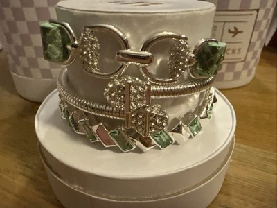 Bomb Party Stacks Edición Verano 2025 ST 54503 "Es Verde Con Envidia" 💚 Foto 1 de 3