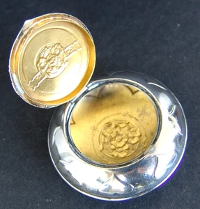 EDLE VERSILBERTE INNEN VERGOLDETE ALPACCA JUGENDSTIL SCHNUPFTABAK / SCHMUCK DOSE - Bild 1 von 5