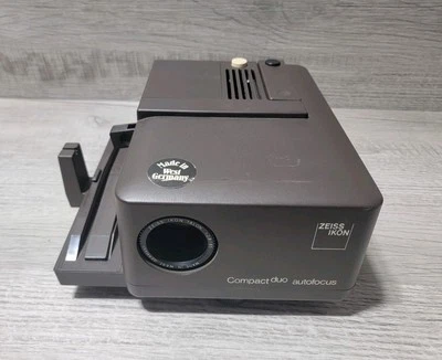 Proyector de diapositivas de enfoque automático compacto Zeiss Ikon Perkeo de colección PIEZAS - LEER DESC Foto 1 de 4