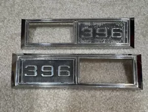 Chevy Chevelle SS 396 Fender Bezels SS396 Pair 1969 OEM - Foto 1 di 5