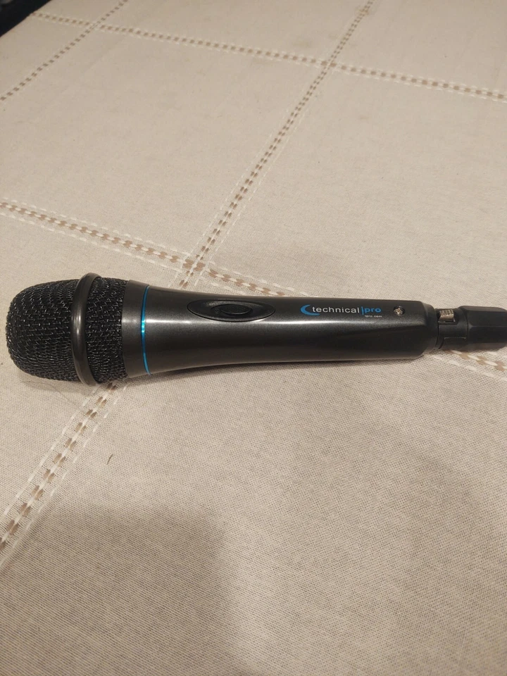 Micrófono con cable Technical Pro con procesamiento digital (MK75) 10 pies cable incluido Foto 1 de 1