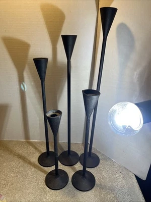 Juego de 5 candelabros de hierro fundido negro base de 24” 20,5” 17,5” 14,5” 11,5” 3,5” Foto 1 de 4