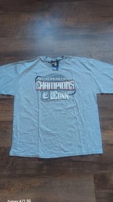 NWT UCONN HUSKIES  2011 NATIONAL CHAMPIONSHIP T TEE SHIRT NCAA 2XL XXL 2X - Image 1 of 2