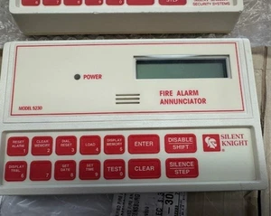 SILENT KNIGHT ALLARME ANTINCENDIO ANNUCIATORE / PROGRAMMATORE (2 DISPONIBILI., 1 ANNO PROT. PIANO) - Foto 1 di 3