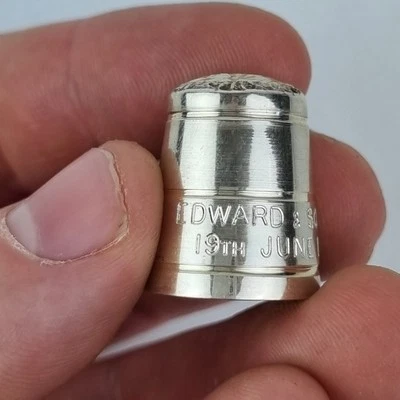 Solid Silver Thimble "Edward & Sophie 19th June 1999" Birmingham Swann Thimbles - Image 1 of 4