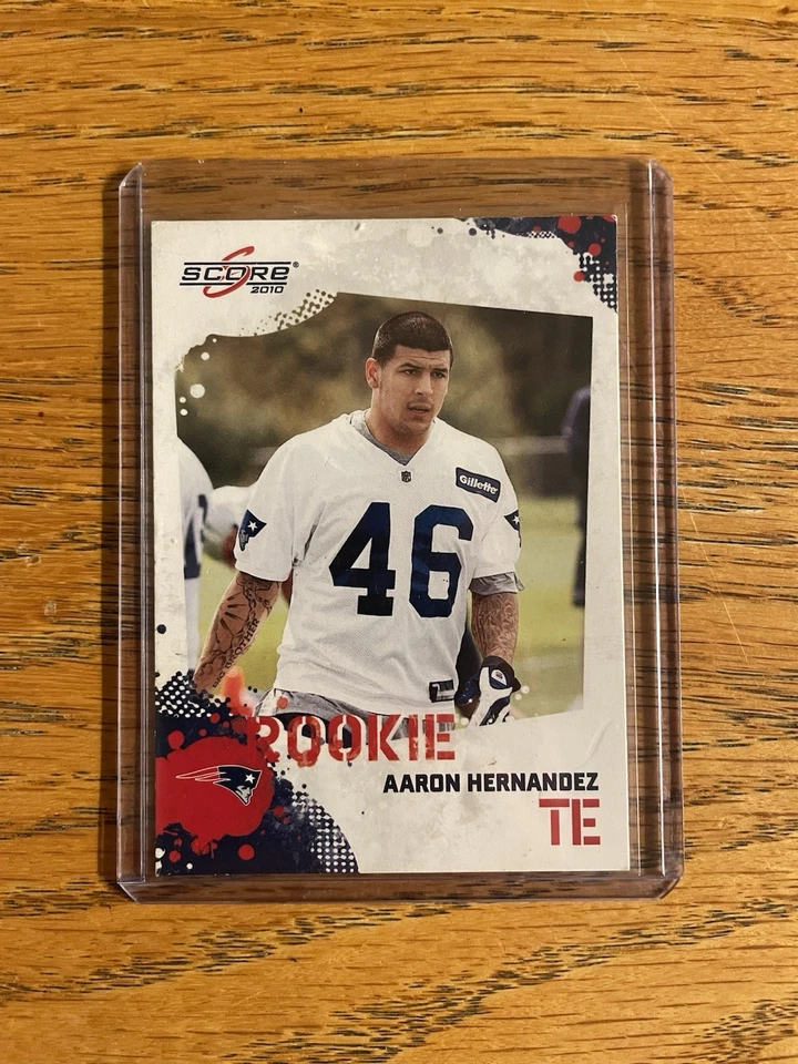 2010 Panini Score #301 Aaron Hernandez Rookie Card (RC) - Image 1 of 2