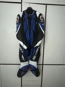 TUTA IN PELLE RACING MOTO SUOMY KANGAROO SFODERABILE TRAFORATA INTERA SIZE 58 - Foto 1 di 10