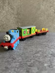 Thomas Tank Take N Play Druckgusszug THOMAS & SODOR MUSEUM BOX AUTO - Bild 1 von 8