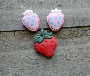 Resin Cabochons Slime Charms Strawberry Fruit Orchard Mixed Lot Flat Back 3pcs - Picture 1 of 2