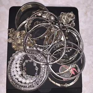 Lot Vintage jetzt Schmuck zum Basteln Reparatur Mehrzweck silberfarbene Armbänder 1 Pfund - Bild 1 von 12