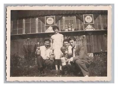 Club cónico AFRI-COLA BLUNA limonada B&E cervezas publicidad hombres - foto antigua años 50 Foto 1 de 2