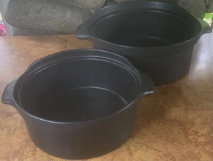 2 Vintage Bennington Potters Vermont 1621-1622 Black Casserole Free Shipping 💨✅ - Picture 1 of 3