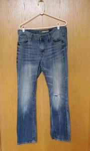 BKE Buckle Derek Straight Leg Jeans Mens 33R Medium Wash Denim Distressed - Picture 1 of 13