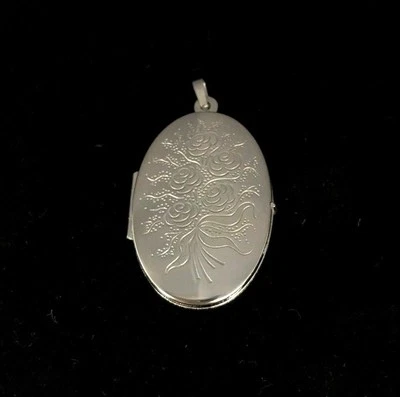 New Sterling Silver Oval Locket Photo Memories Family Love Sweet Engrave Friends - Image 1 of 4