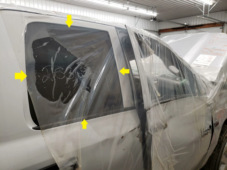 Dodge Ram 1500 2015 cabina cuádruple pasajero puerta trasera derecha ventana de vidrio privacidad tinte Foto 1 de 1