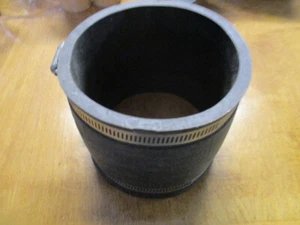 Vintage Gummi Rohrverbinder zwei Schellen 4 1/8" Innendurchmesser 5" OD 4" BREIT nie benutzt! - Bild 1 von 6