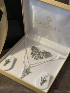 Arwen Evenstar Necklace & Earrings & Butterfly Brooch Lord of the Rings Gf Box - Picture 1 of 10