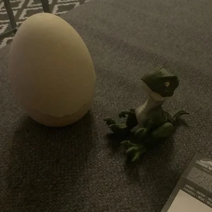 Jurassic World Hatch N Play Dinos Tyrannosaurus Rex T-Rex Figure With Egg - Picture 1 of 6