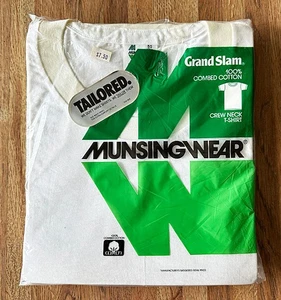 Vintage Munsingwear Grand Slam Tailored T-Shirt ~ Gr. 50 ~ New Old Stock - Bild 1 von 3