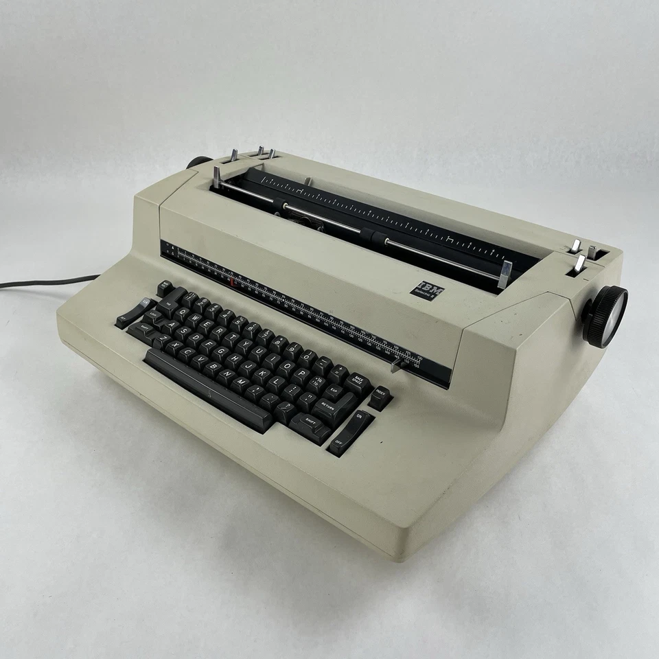 IBM Correcting Selectric II Typewriter Tested No Ribbon - Image 1 of 4