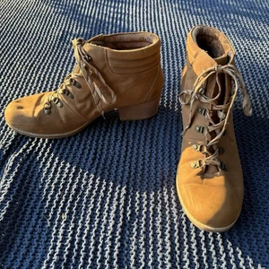 BOC Born Concept Womens Size 11 Alder Brown Flannel Lined Lace Up Booties Boots - Picture 1 of 7