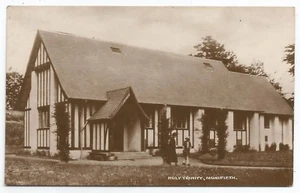 POSTCARDS-SCOTLAND-MONIFIETH-RP. Holy Trinity Church - Picture 1 of 1