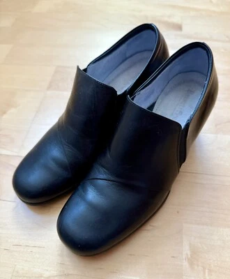 Zapatos de tacón Beauty Meets Comfort Beautifeel negros. Foto 1 de 4