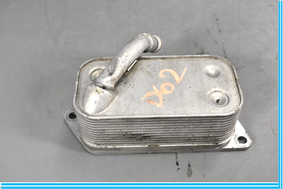 BMW 530I 2006-2007 - Enfriador de aceite del motor 7525333 Foto 1 de 4