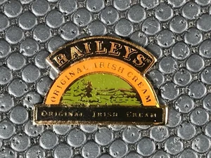 PINS PIN BADGE ALCOOL BAILEYS - Bild 1 von 1