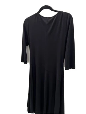 Vestido negro para mujer talla grande Foto 1 de 4