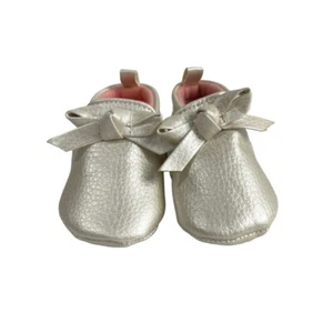 Carter’s Toddler Girl's Satin Ivory Moccasin Shoes Sz 0-3M - Picture 1 of 7