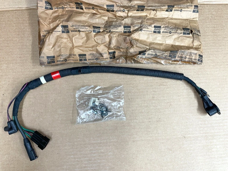 C3940169 4209667 Nuevo de Lote Antiguo 1982 - 1984 Dodge Aries Plymouth Reliant Arnés Alternador Foto 1 de 4