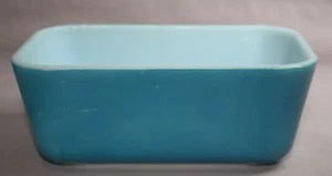 PYREX-TEAL REFRIGERATOR JAR 1 1/2 PT. WITHOUT LID  U.S.A.  # 502 VTG. - Bild 1 von 2