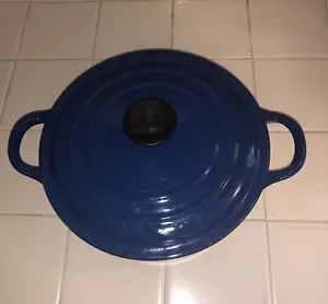 Vintage LE CREUSET Round C 2.5 qt Marseille Blue Cast Iron Dutch Oven Pan FRANCE - Picture 1 of 7
