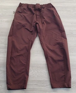 Nike Pantaloni Jogger Uomo 2XL Abbigliamento Sportivo Tessuto Tappered Marrone AR3221-263 - Foto 1 di 10