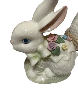 Heritage House Soft and Sweet Cuddles Bunny Rabbit Porcelain Music Box - Picture 1 of 2