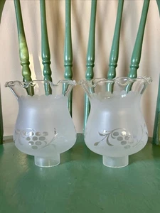 2 VTG 5” FROSTED & ETCHED GRAPE LEAF DESIGN REPLACEMENT GLASS SHADE 1.5” Fitter - Picture 1 of 9