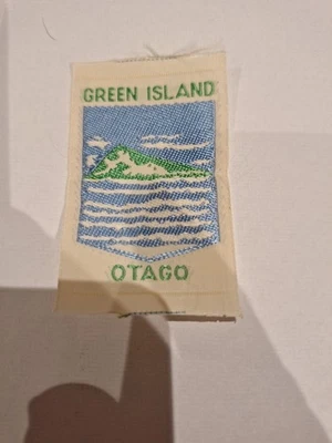 Scout Badge New Zealand GREEN ISLAND OTAGO 42mm Pale Cream Ribbon (C) - Image 1 of 2
