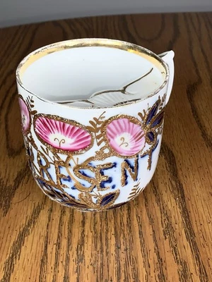 Antigua taza de bigote de porcelana dorada “un regalo” victoriana vintage Alemania Foto 1 de 4