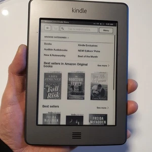 Amazon Kindle Touch Screen 6" Graphite D01200 4GB WiFi 4th Generation - Picture 1 of 4