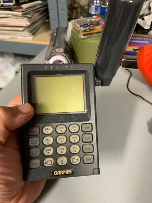 4G Garmin GPS 75  2.8" LCD Display Wireless Handheld Personal Navigator-Untested - Image 1 of 4