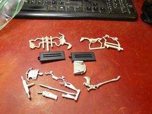 Warhammer: AOS: Undead: Tomb Kings: Metal Skeleton Chariot - no wheels d - Picture 1 of 1