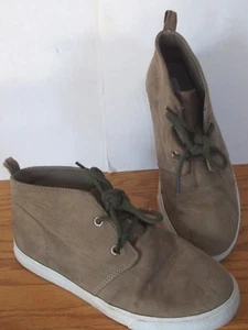 Crazy 8 High Top Shoes Youth Size 2 Tan Khaki Lace-Up C8 - Picture 1 of 9