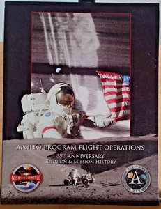 Libro de historia de la reunión y la misión de las operaciones de vuelo 35 aniversario del programa Apolo - Imagen 1 de 5