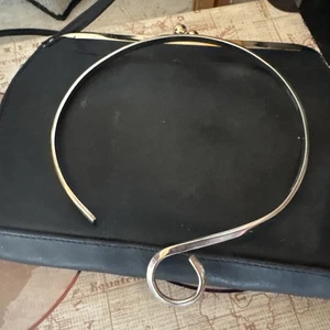 Offenes Halsband Silberfarben Stahl Metall Statement Choker Halskette - Bild 1 von 2